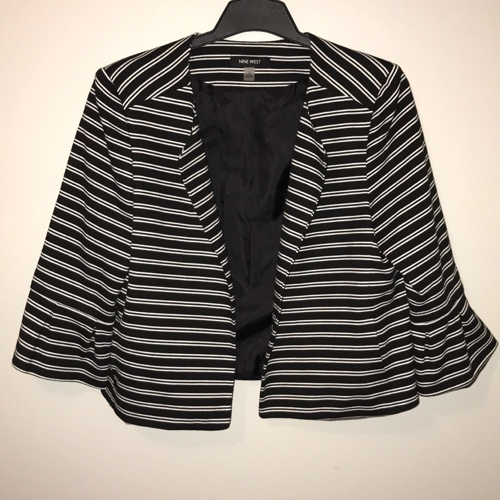 Nine West cropped blazer. Black/white stripe